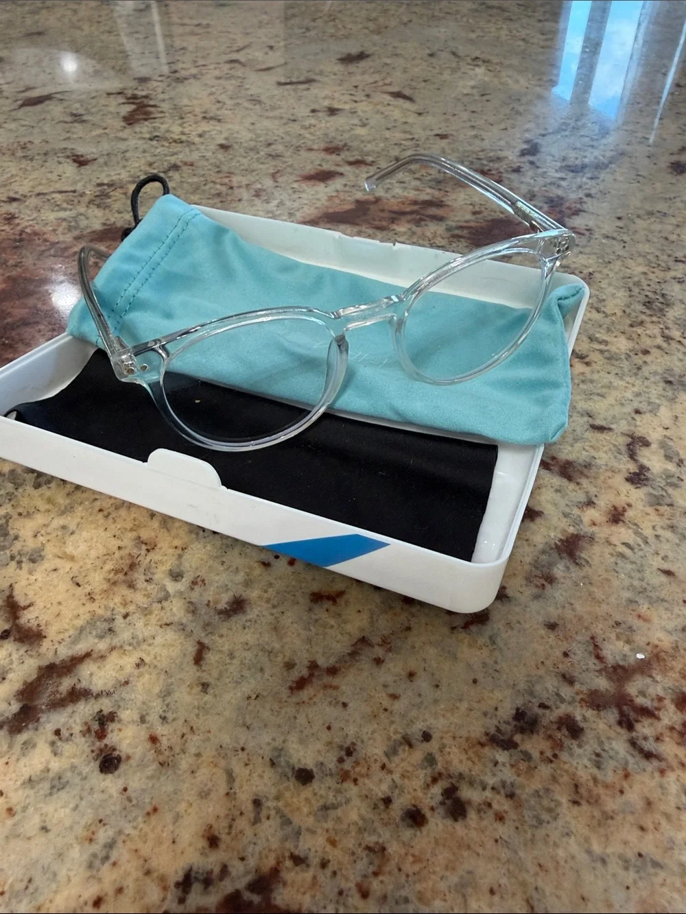 NWT Clear Round Frame Glasses
